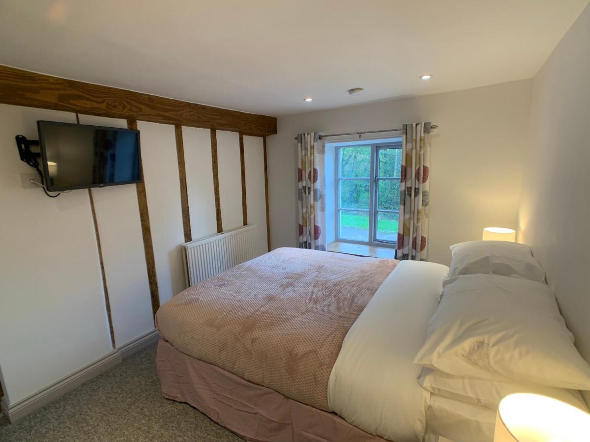Swan House Tea Room And Bed & Breakfast Lydney Exterior foto